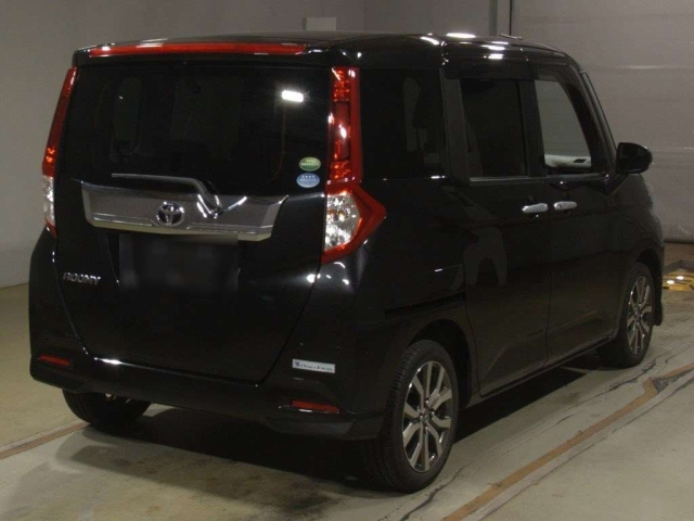 TOYOTA ROOMY 2020