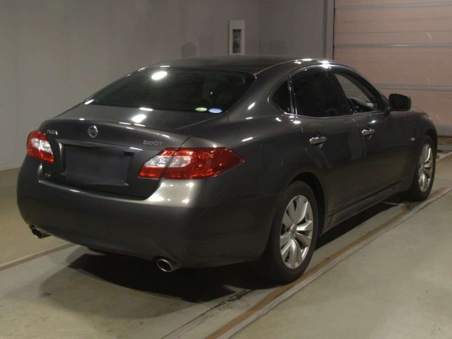 NISSAN FUGA 2009