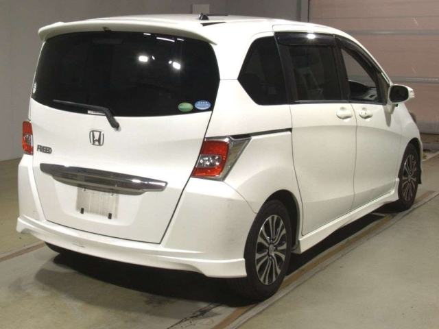 HONDA FREED 2015