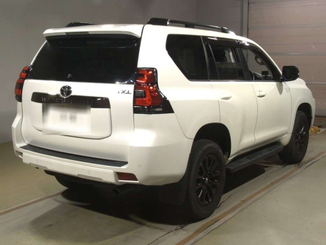 TOYOTA LAND CRUISER PRADO 2021