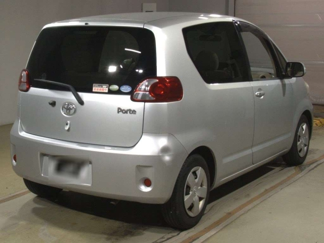 TOYOTA PORTE 2010
