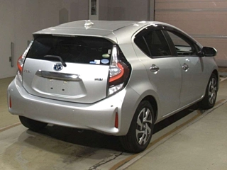 TOYOTA AQUA 2020