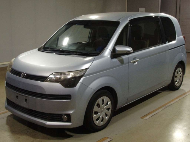 TOYOTA SPADE 2013