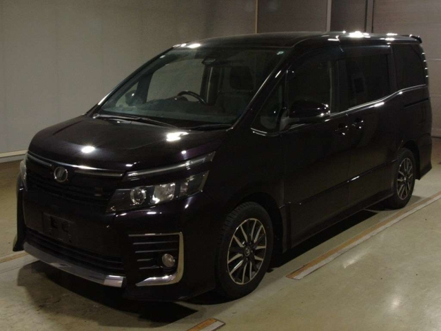TOYOTA VOXY 2016