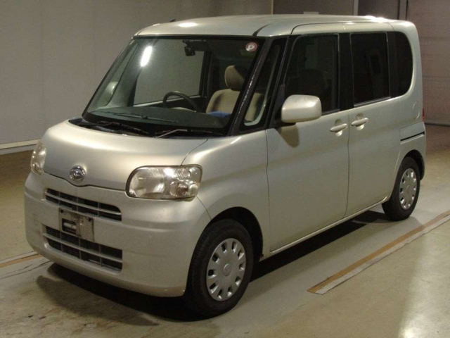 DAIHATSU TANTO 2008