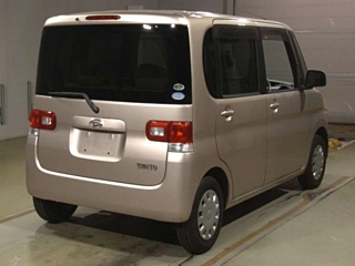 DAIHATSU TANTO 2008