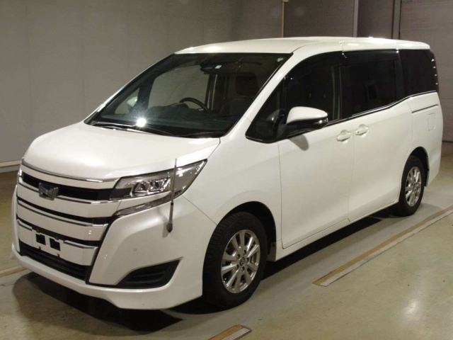 TOYOTA NOAH 2020