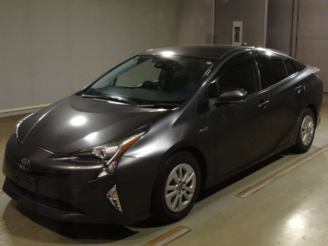 TOYOTA PRIUS 2016