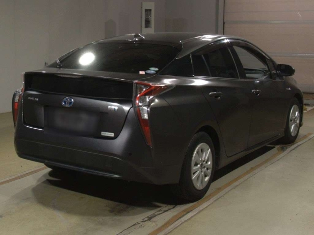 TOYOTA PRIUS 2016