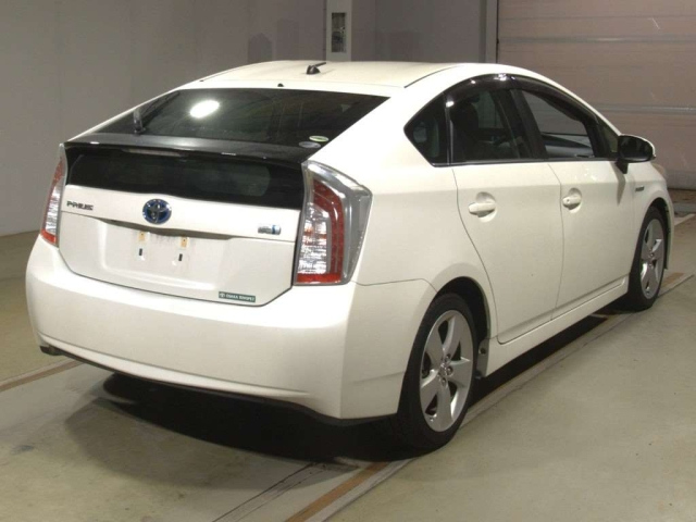 TOYOTA PRIUS 2014