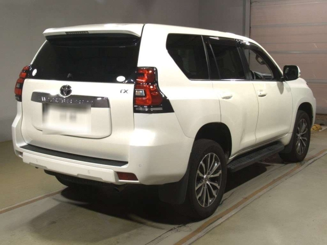 TOYOTA LAND CRUISER PRADO 2018