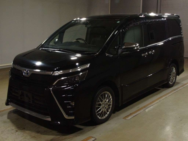 TOYOTA VOXY 2020