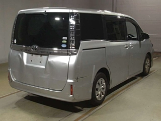 TOYOTA VOXY 2014
