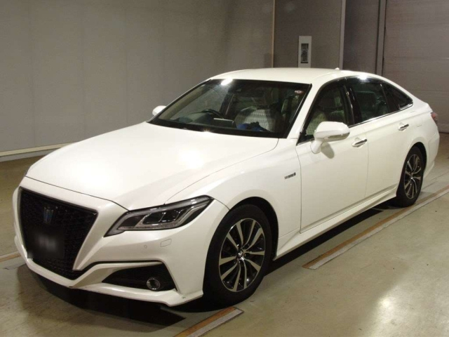 TOYOTA CROWN 2018