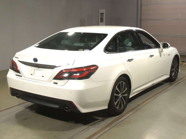 TOYOTA CROWN 2018
