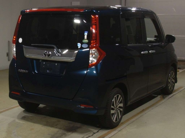 TOYOTA ROOMY 2017