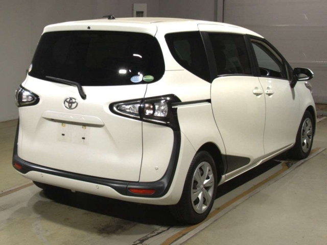 TOYOTA SIENTA 2019