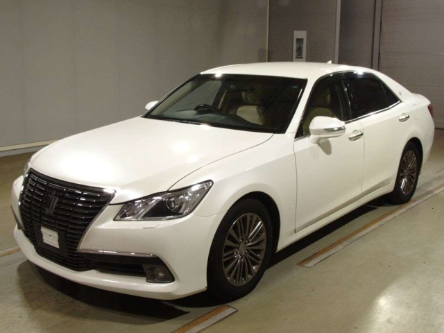 TOYOTA CROWN 2013