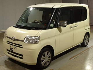 DAIHATSU TANTO 2010