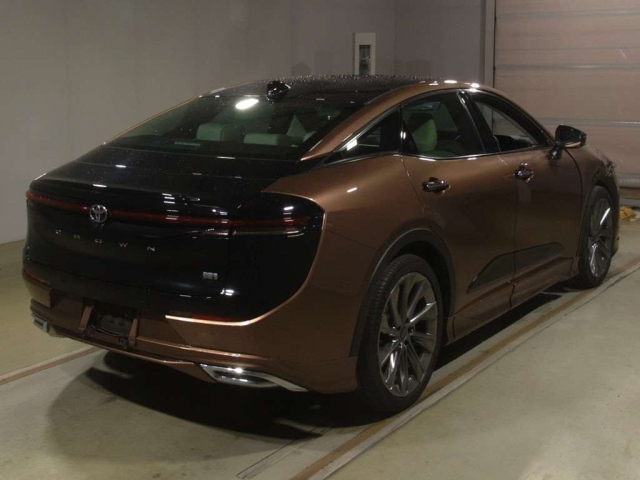 TOYOTA CROWN CROSSOVER 2023