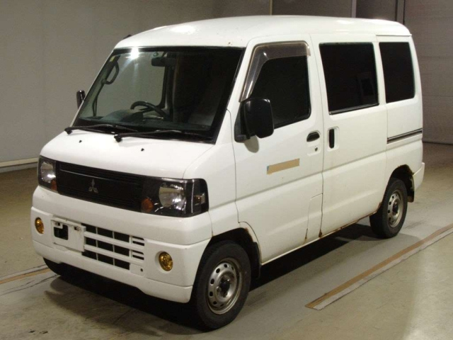 MITSUBISHI MINICAB VAN 2009