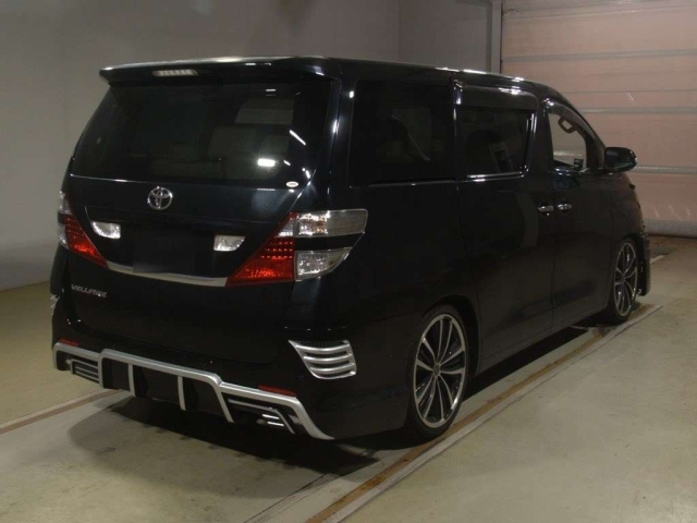 TOYOTA VELLFIRE 2010