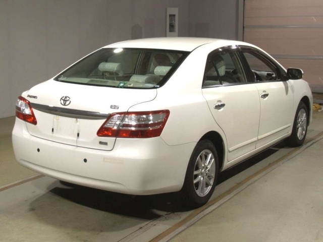 TOYOTA PREMIO 2010