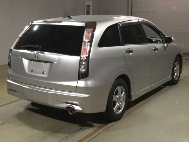 HONDA STREAM 2010