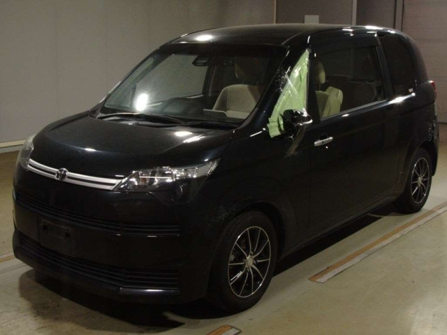 TOYOTA SPADE 2017