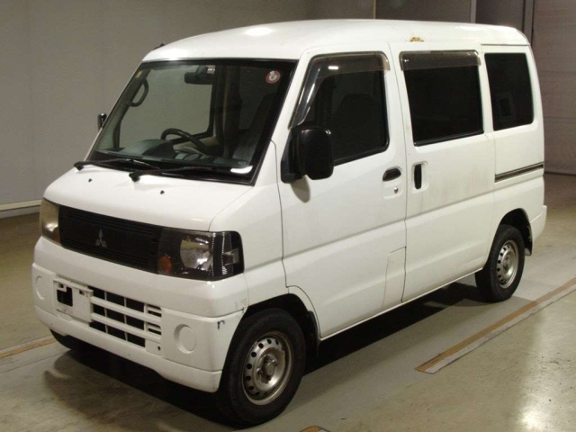 MITSUBISHI MINICAB VAN 2009
