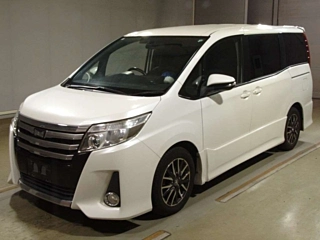 TOYOTA NOAH 2015