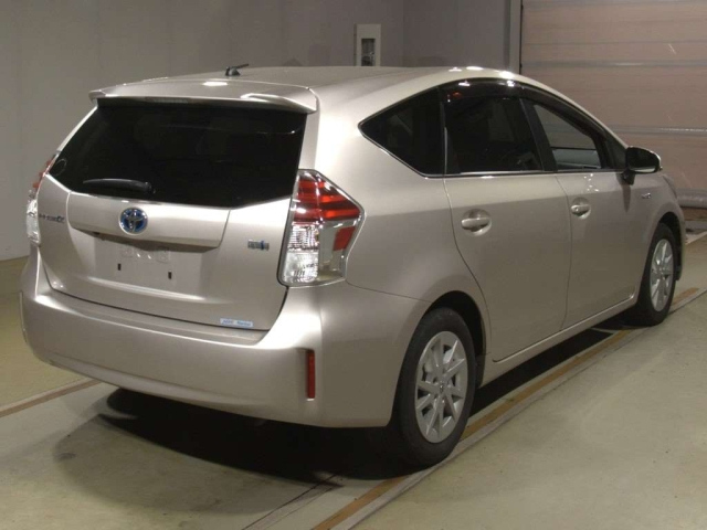 TOYOTA PRIUS ALPHA 2019