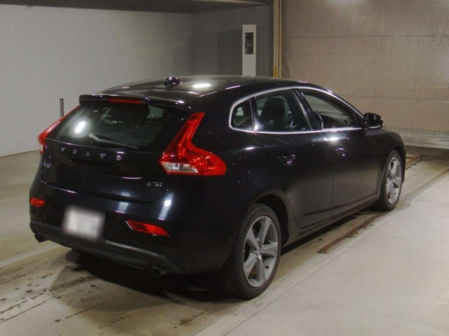 VOLVO V40 2013