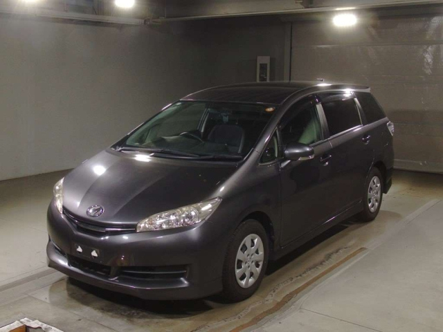 TOYOTA WISH 2017