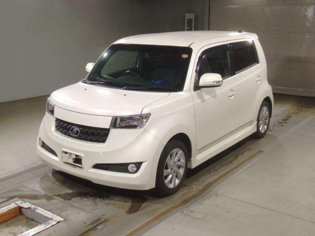 TOYOTA BB 2009