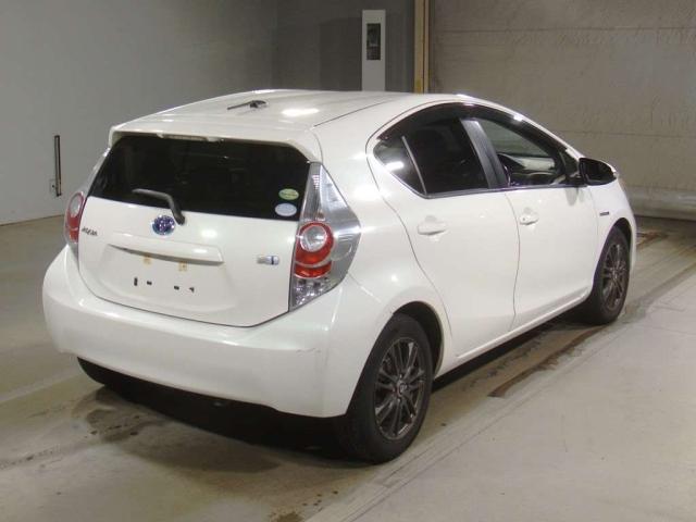 TOYOTA AQUA 2012