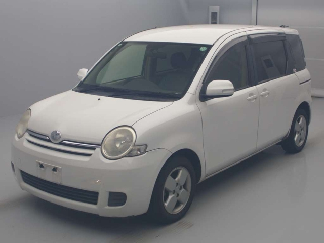 TOYOTA SIENTA 2012