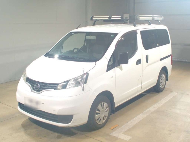 NISSAN NV200 2013