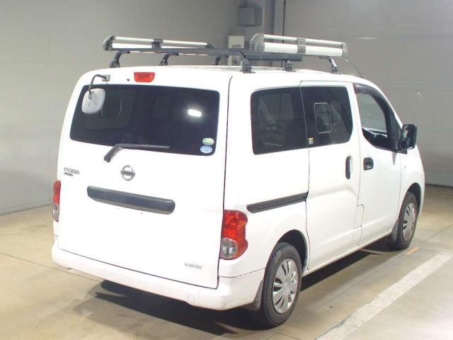 NISSAN NV200 2013