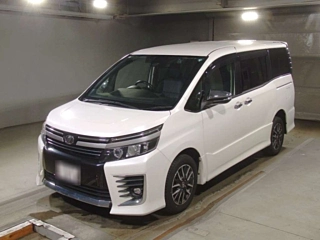 TOYOTA VOXY 2017