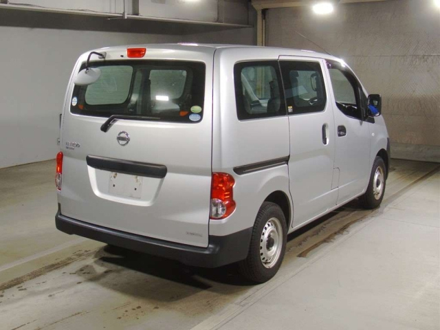 NISSAN NV200 2017