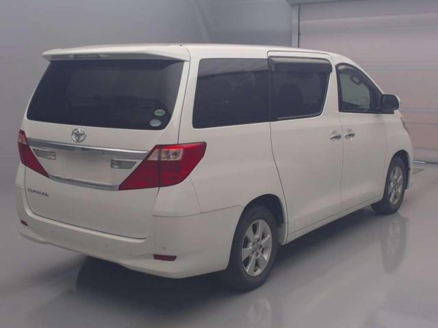 TOYOTA ALPHARD 2013