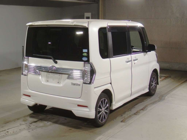 DAIHATSU TANTO 2017