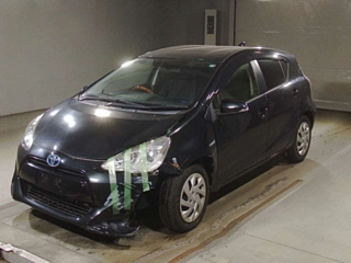 TOYOTA AQUA 2015