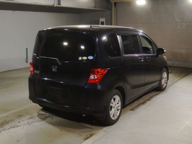 HONDA FREED 2011