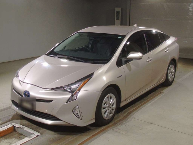 TOYOTA PRIUS 2016