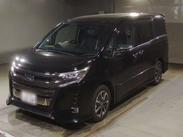 TOYOTA NOAH 2021