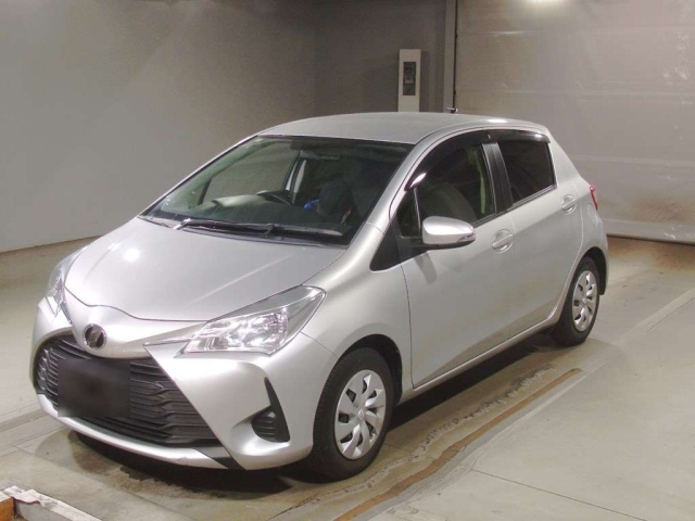TOYOTA VITZ 2018