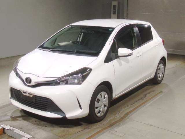 TOYOTA VITZ 2016
