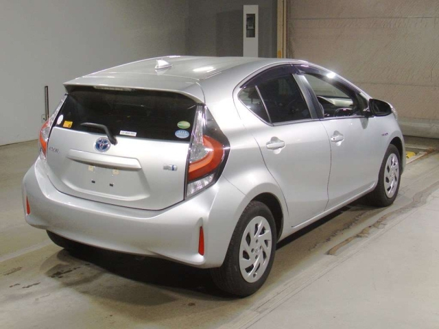 TOYOTA AQUA 2018